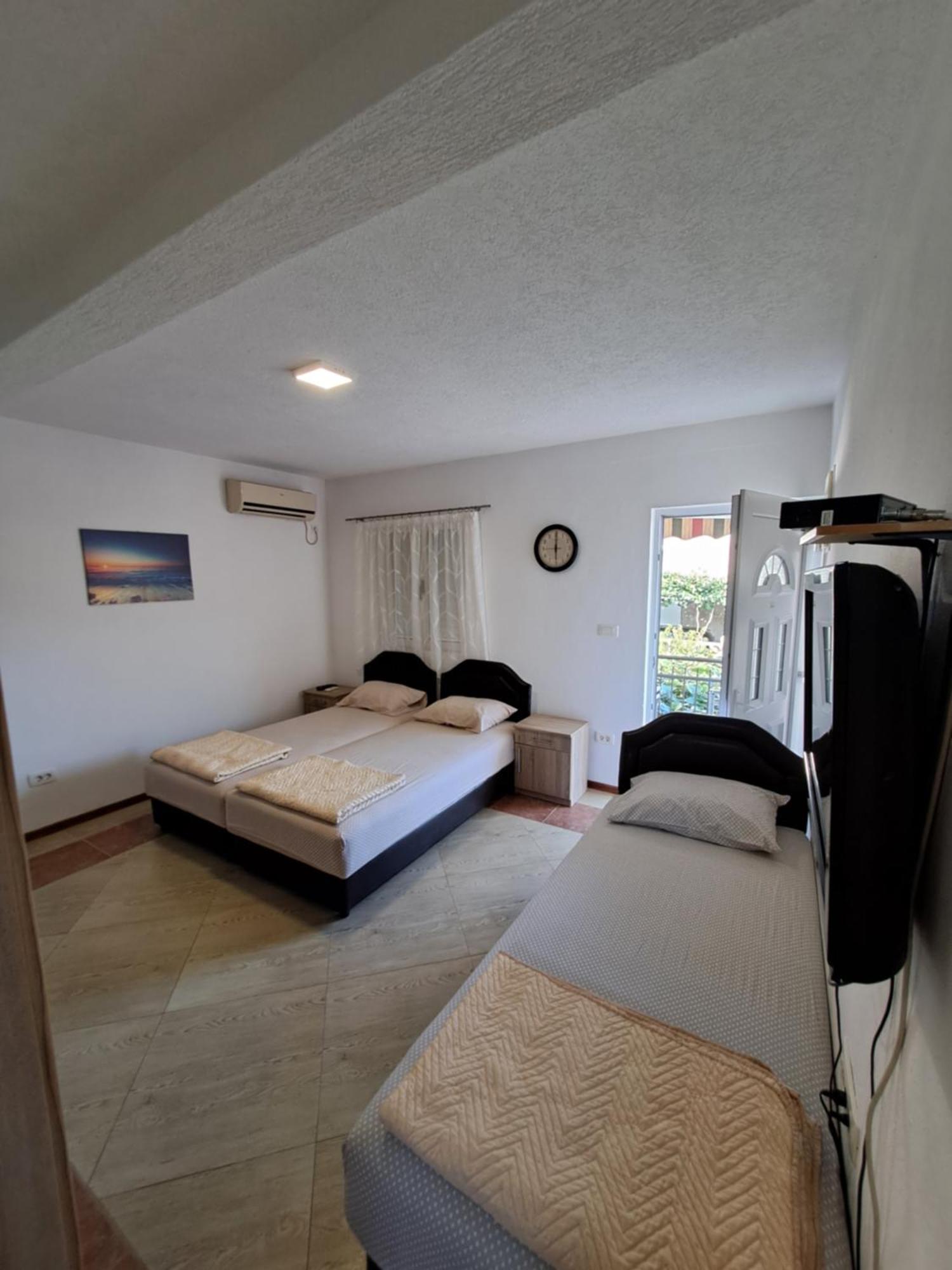 Apartmani Cavor Budva Exterior foto
